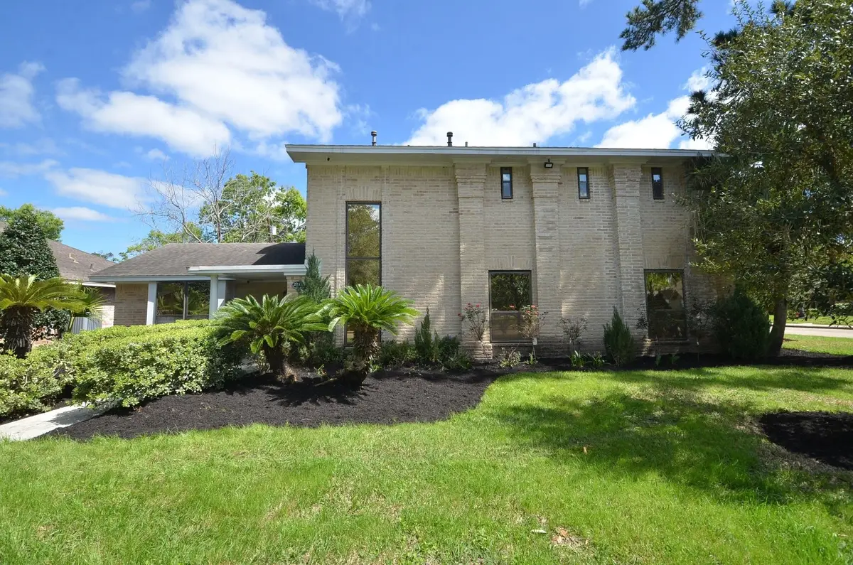 2711 Williamsburg Drive, Dickinson, TX 77539 - #1