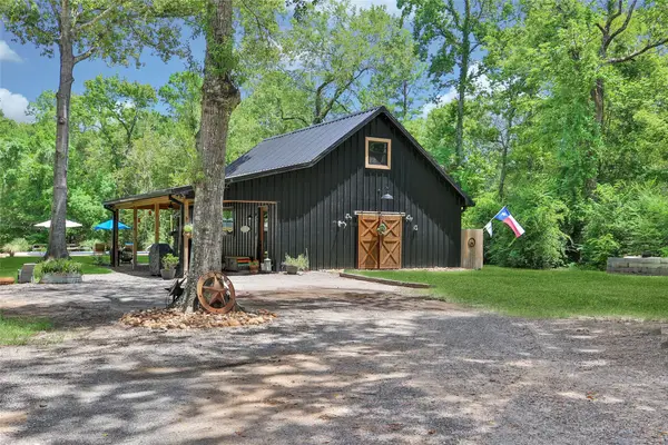 7273 Forest Hills Drive, Montgomery, TX 77316