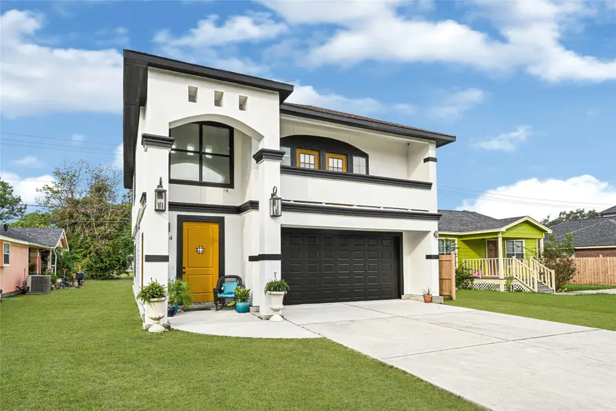 424 S Holmes Street, La Porte, TX 77571 - #2