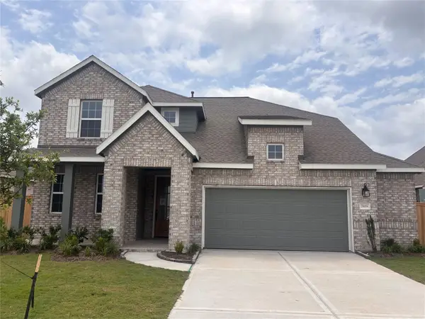 7819 Jade Crest Drive, Angleton, TX 77515