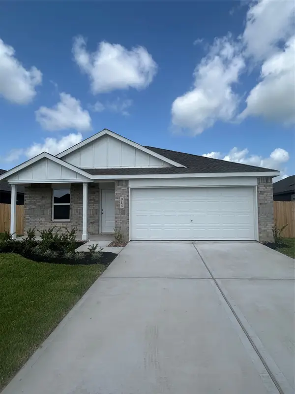 914 Constitution Drive, Bay City, TX 77414