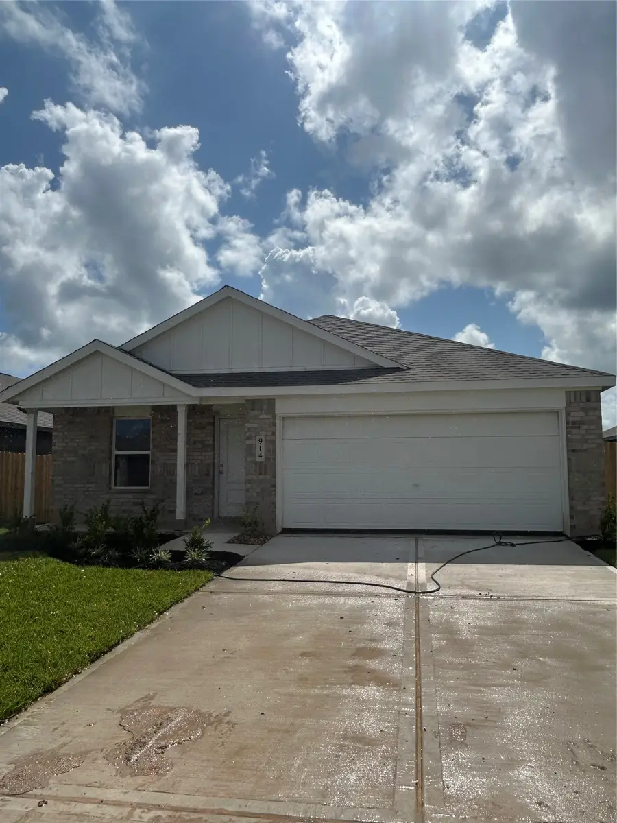 914 Constitution Drive, Bay City, TX 77414 - #2