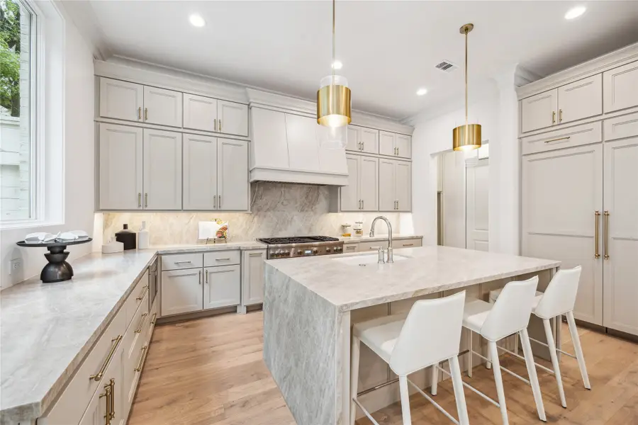 7 Wentworth Gate Path, Houston, TX 77027 - #3