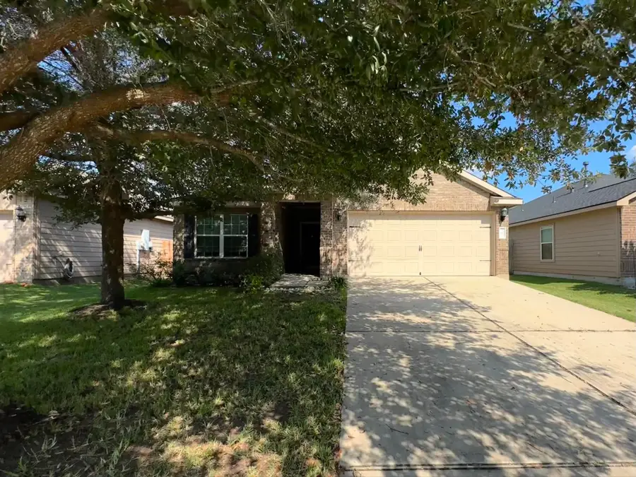 303 Pine Mist Lane, Conroe, TX 77304 - Image #3