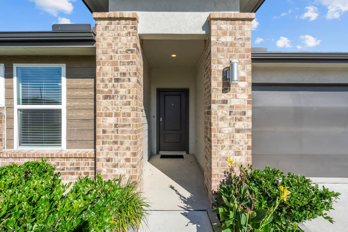 7731 Sleek Flock Lane, Rosharon, TX 77583 - Image #1