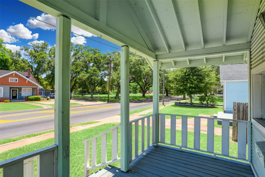 523 E Mulberry Street, Angleton, TX 77515 - #3