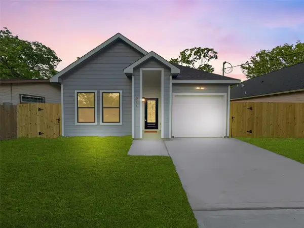 314 E Republic Avenue, Baytown, TX 77520