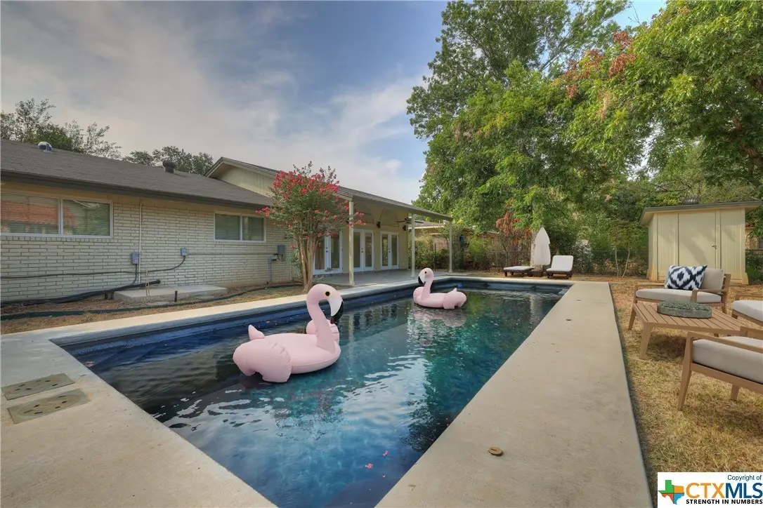 911 Mulberry Avenue, New Braunfels, TX 78130 - #1