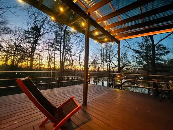 80 Shoreline Drive, Huntsville, TX 77320