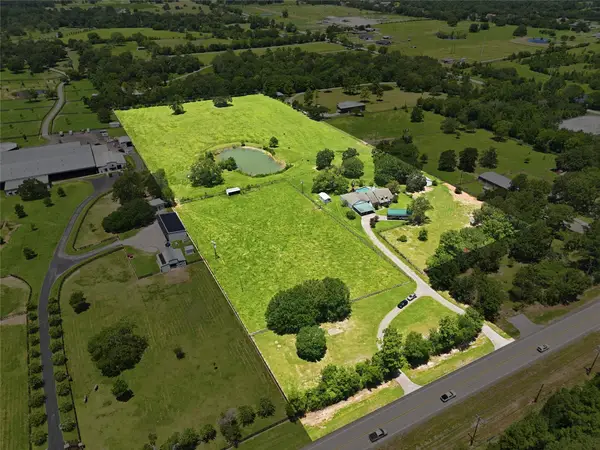 10398 Fm 149, Montgomery, TX 77316