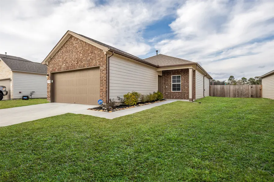 1172 Cypress Lane, Dayton, TX 77535 - Image #2