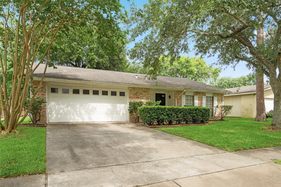3015 Meadowview Drive, Missouri City, TX 77459 - #2