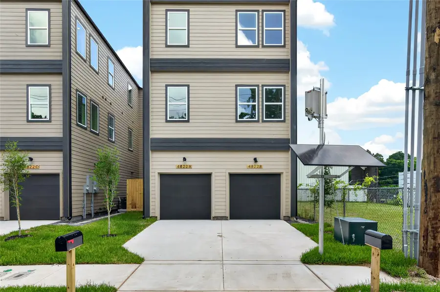 4824 Creekmont Drive #A-B, Houston, TX 77091 - #3
