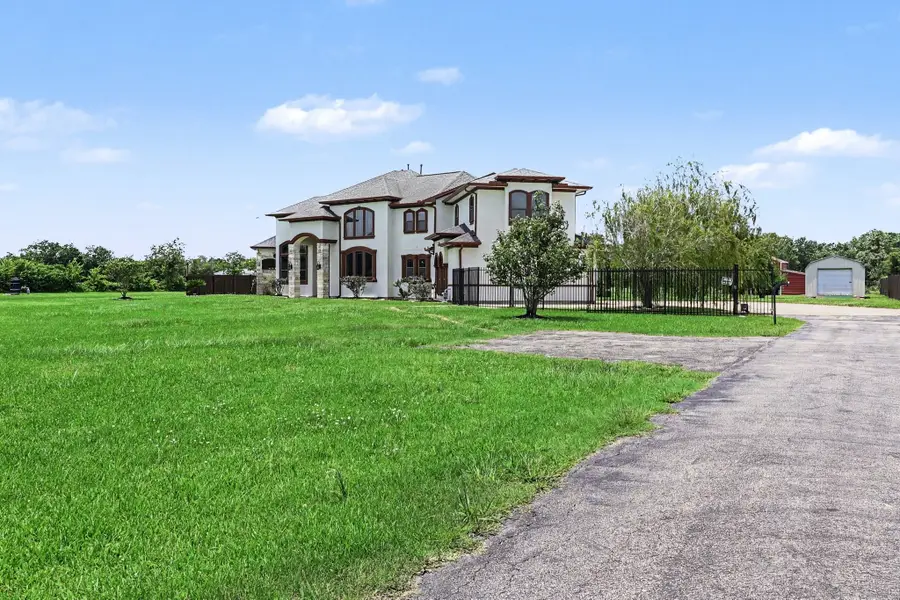 1909 E Archer Road, Baytown, TX 77521 - #2