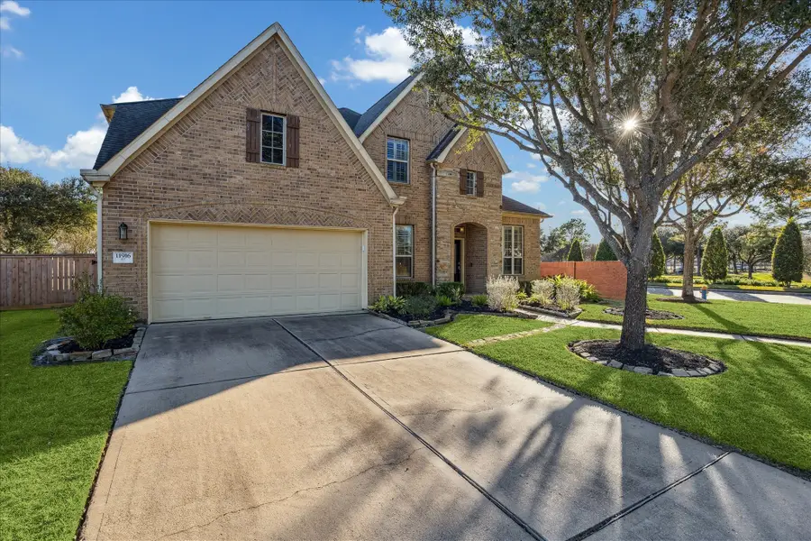 11916 Shady Sands Place, Pearland, TX 77584 - Image #2