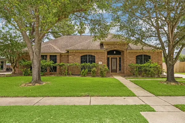 2317 Champion Drive, Pearland, TX 77581
