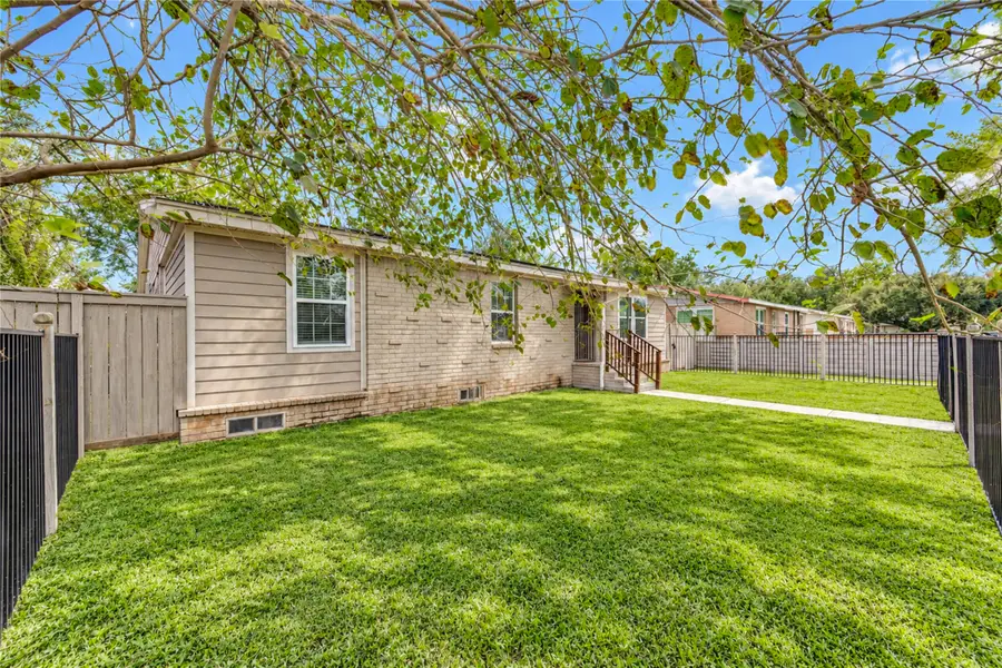 5 Carol Court #B, Brookshire, TX 77423 - #3