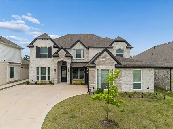 344 Willie Way, Burleson, TX 76028