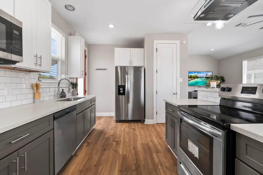 7393 Fairway Drive #B, Houston, TX 77087 - Image #2