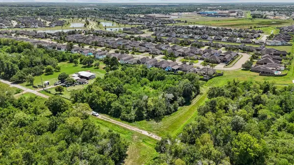 709 Pollard Drive, Manvel, TX 77578