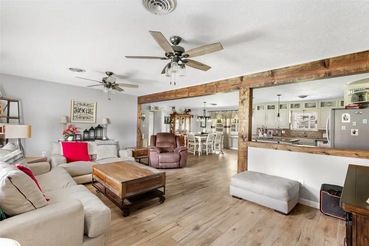 106 Lynn Street Street, Anahuac, TX 77514 - #1