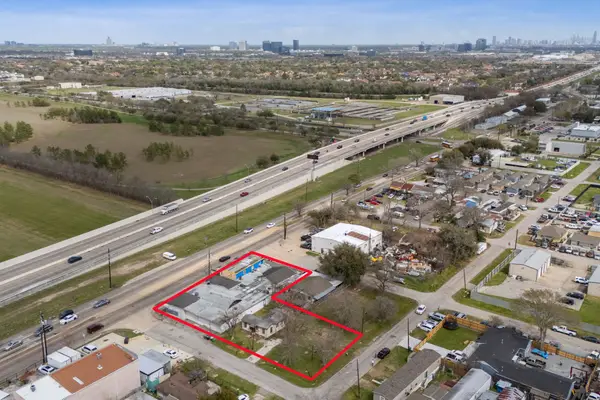 12219 - 12221 - 4107 B St Alief Clodine Road, Houston, TX 77082