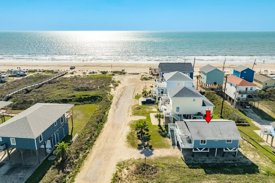 203 Carlton Avenue, Surfside Beach, TX 77541 - #1