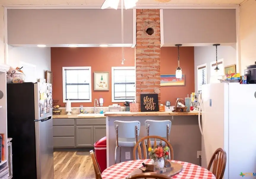 202 E 4th St, Nordheim, TX 78141 - #3