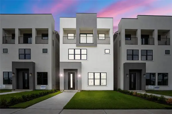 15000 S Richmond Street #3, Houston, TX 77082