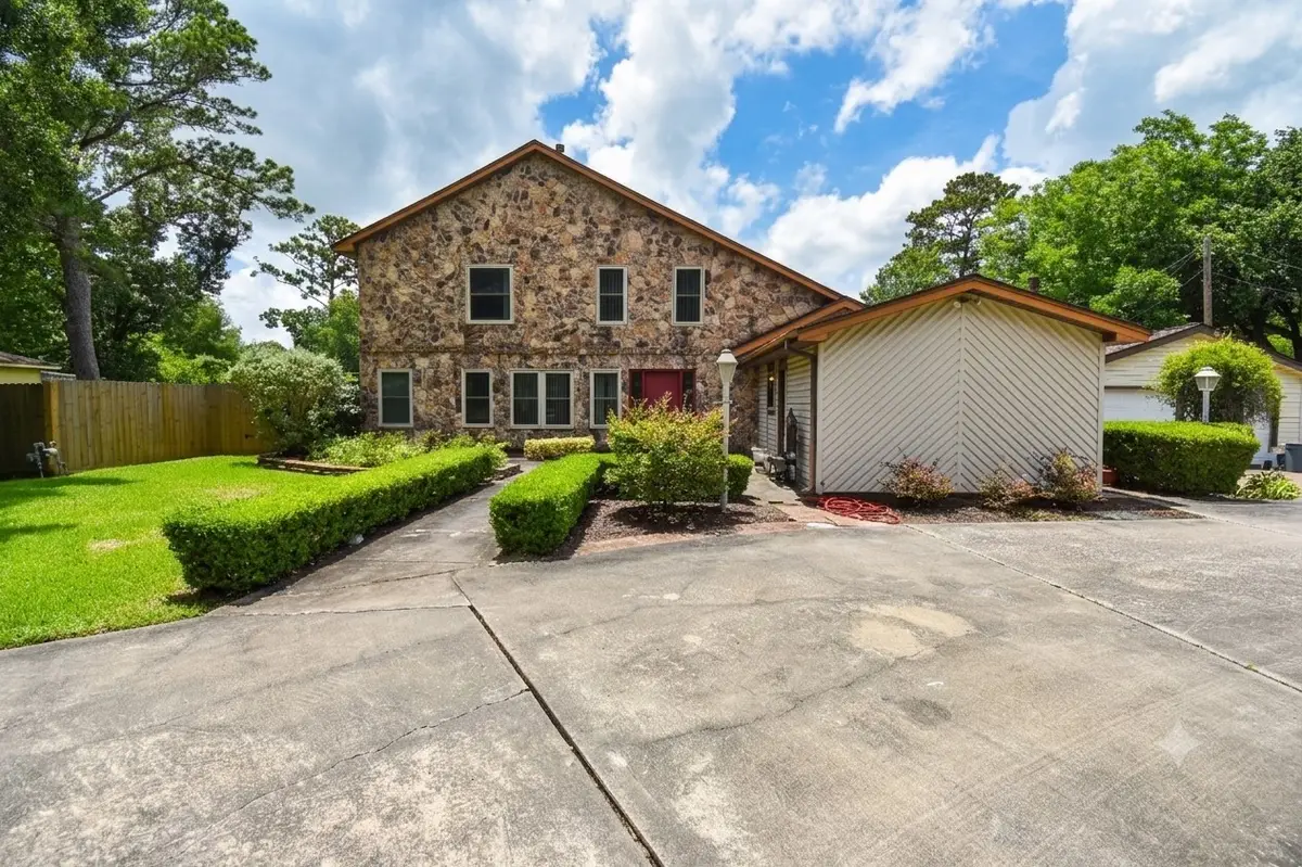 5504 Sycamore Drive, Dickinson, TX 77539 - #1