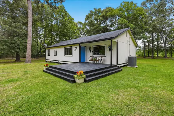 96 Road 3802, Cleveland, TX 77328