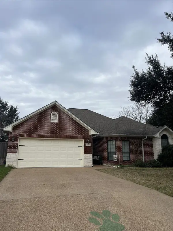 2922 Twisted Oak Drive, Brenham, TX 77833