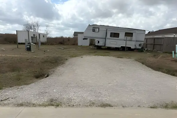 1213 Road 5802, Cleveland, TX 77327