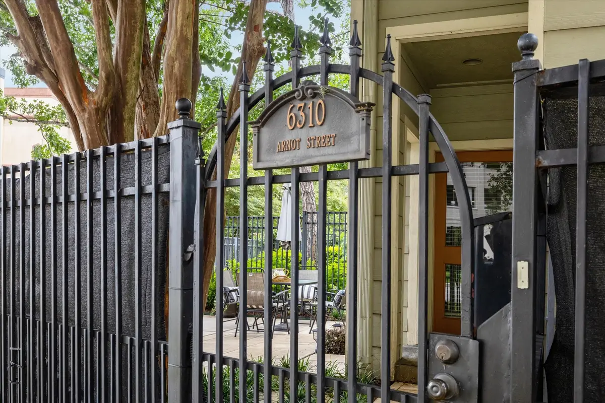6310 Arnot Street, Houston, TX 77007 - Image #1