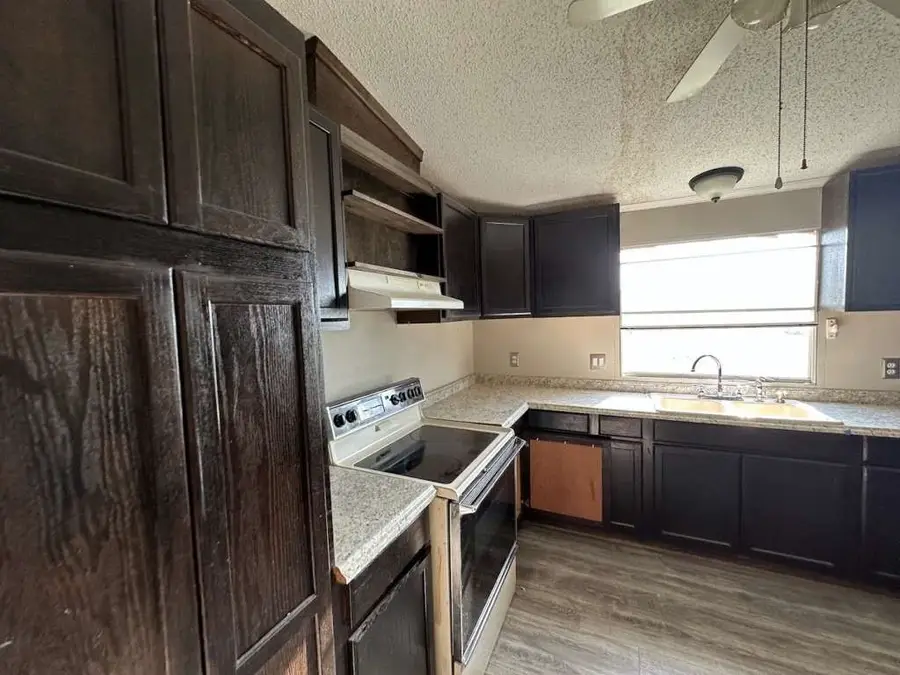 102 Gt Bailey Street, Van Alstyne, TX 75495 - #2