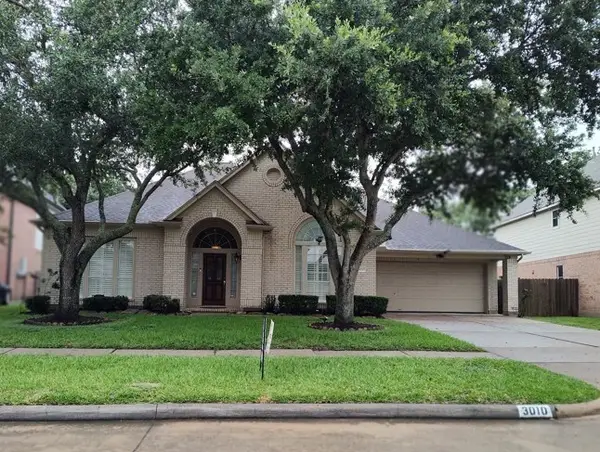 3010 Ravensport Drive, Pearland, TX 77584