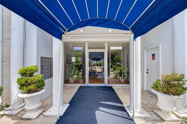 2700 Bellefontaine Street #A27, Houston, TX 77025