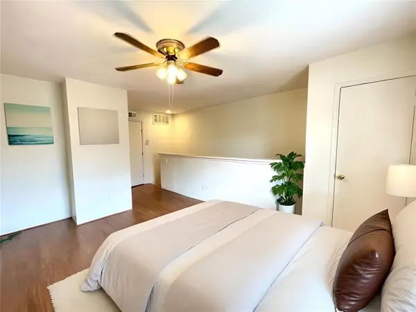 2100 Wilcrest Drive #123, Houston, TX 77042