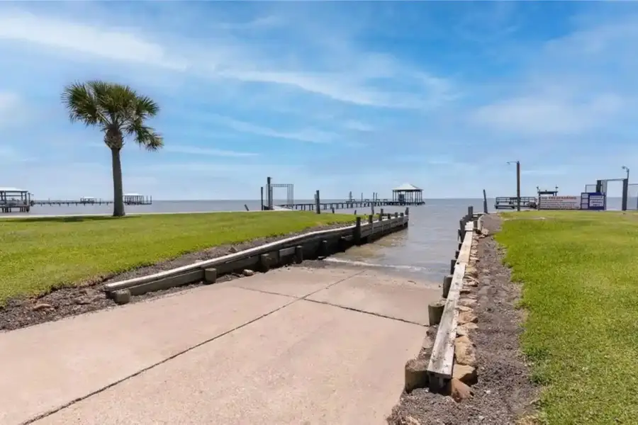 7 6 & 6 6 Bob White Lane, Anahuac, TX 77514 - Image #2