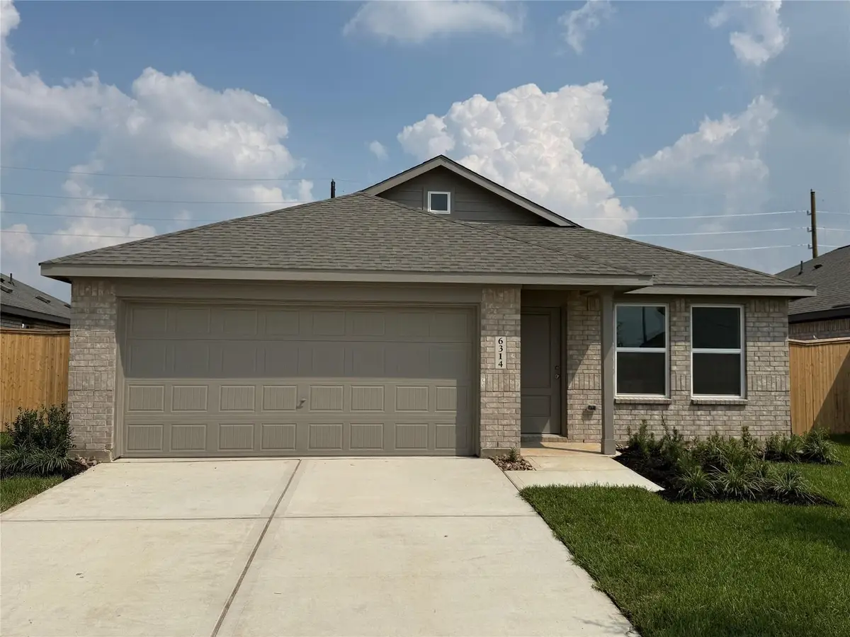 339 Ice Shore Trail, Dayton, TX 77535 - #1