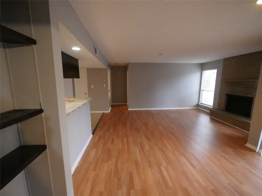 260 El Dorado Boulevard #812, Webster, TX 77598 - Image #2