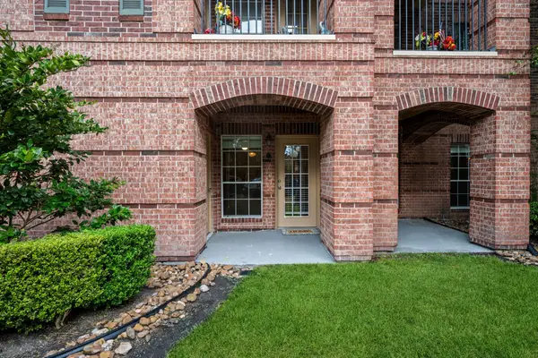 2815 Kings Crossing Drive #102, Kingwood, TX 77345