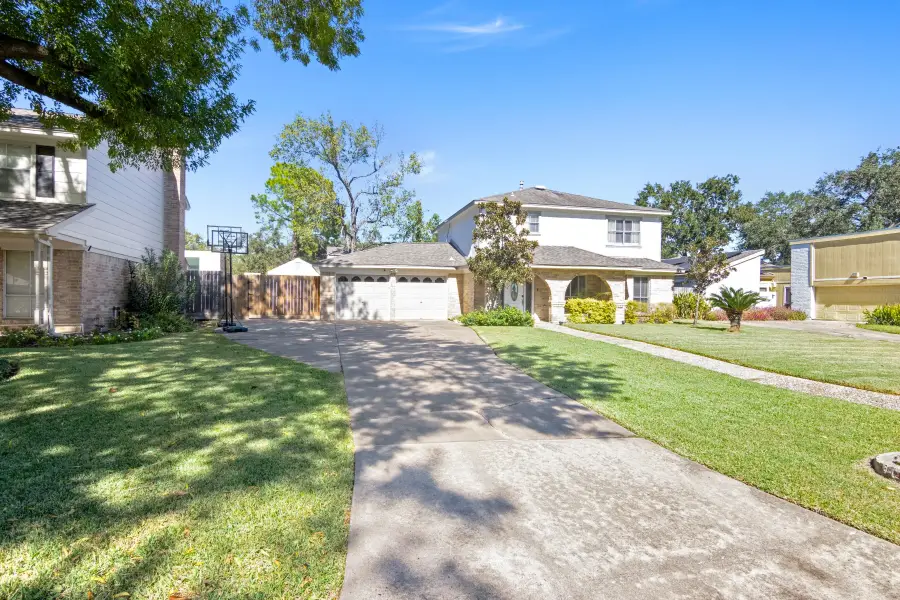 13910 Ella Lee Lane, Houston, TX 77077 - Image #2