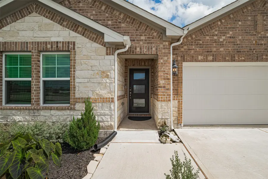 10005 Hermann Trace, Texas City, TX 77591 - Image #2