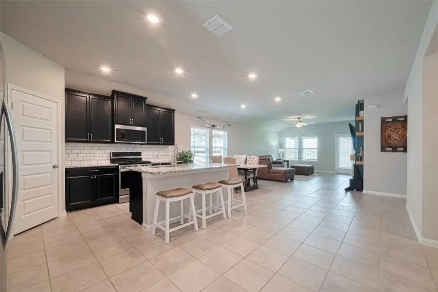 10005 Hermann Trace, Texas City, TX 77591 - Image #3