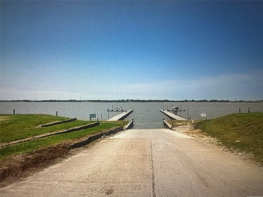 65 Arrowhead Drive, Palacios, TX 77465 - #3