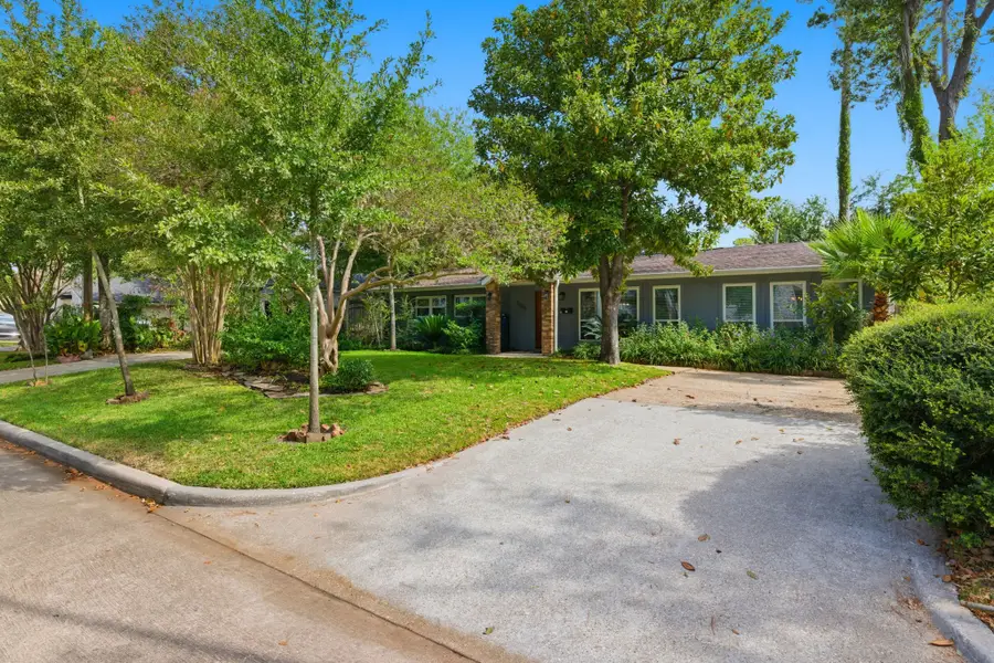 1320 Woodvine Drive, Houston, TX 77055 - #3