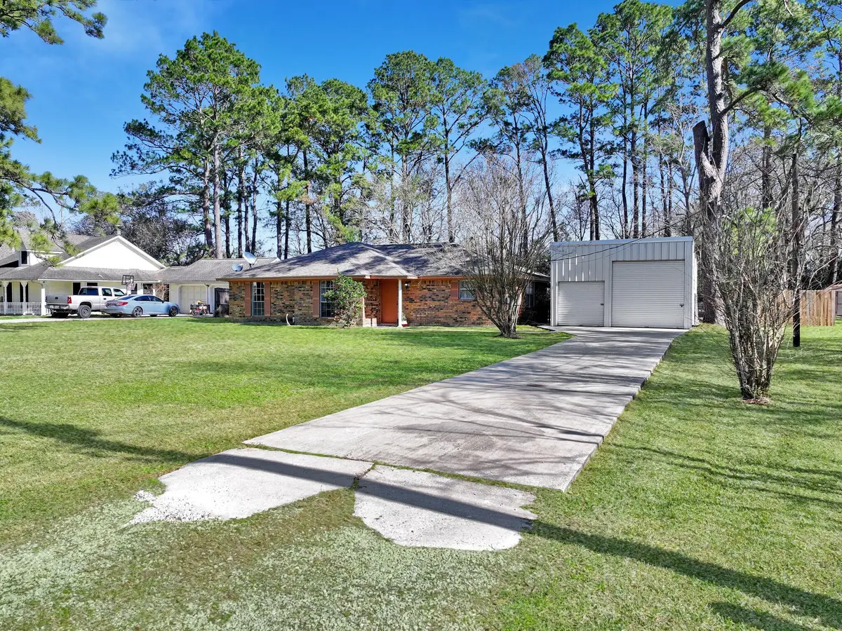 64 Cr 4010, Dayton, TX 77535 - #1