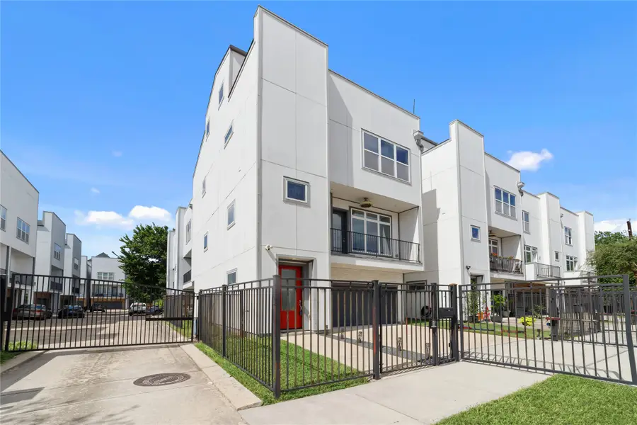 6106 Clarkson Lane #D, Houston, TX 77055 - #2