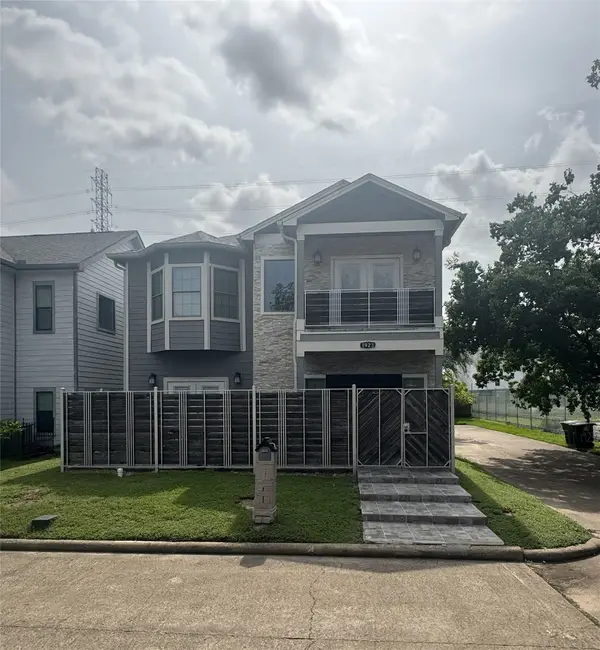 1923 Bittercreek Drive, Houston, TX 77042